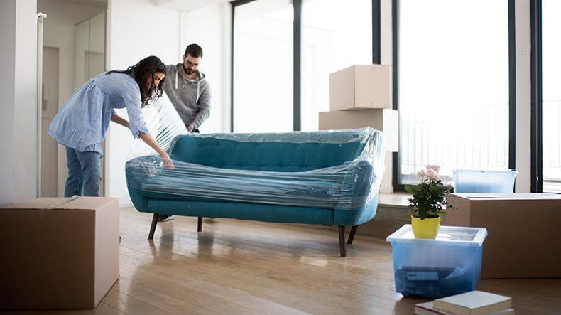 What to Expect from White-Glove Sofa Delivery Services in the UK