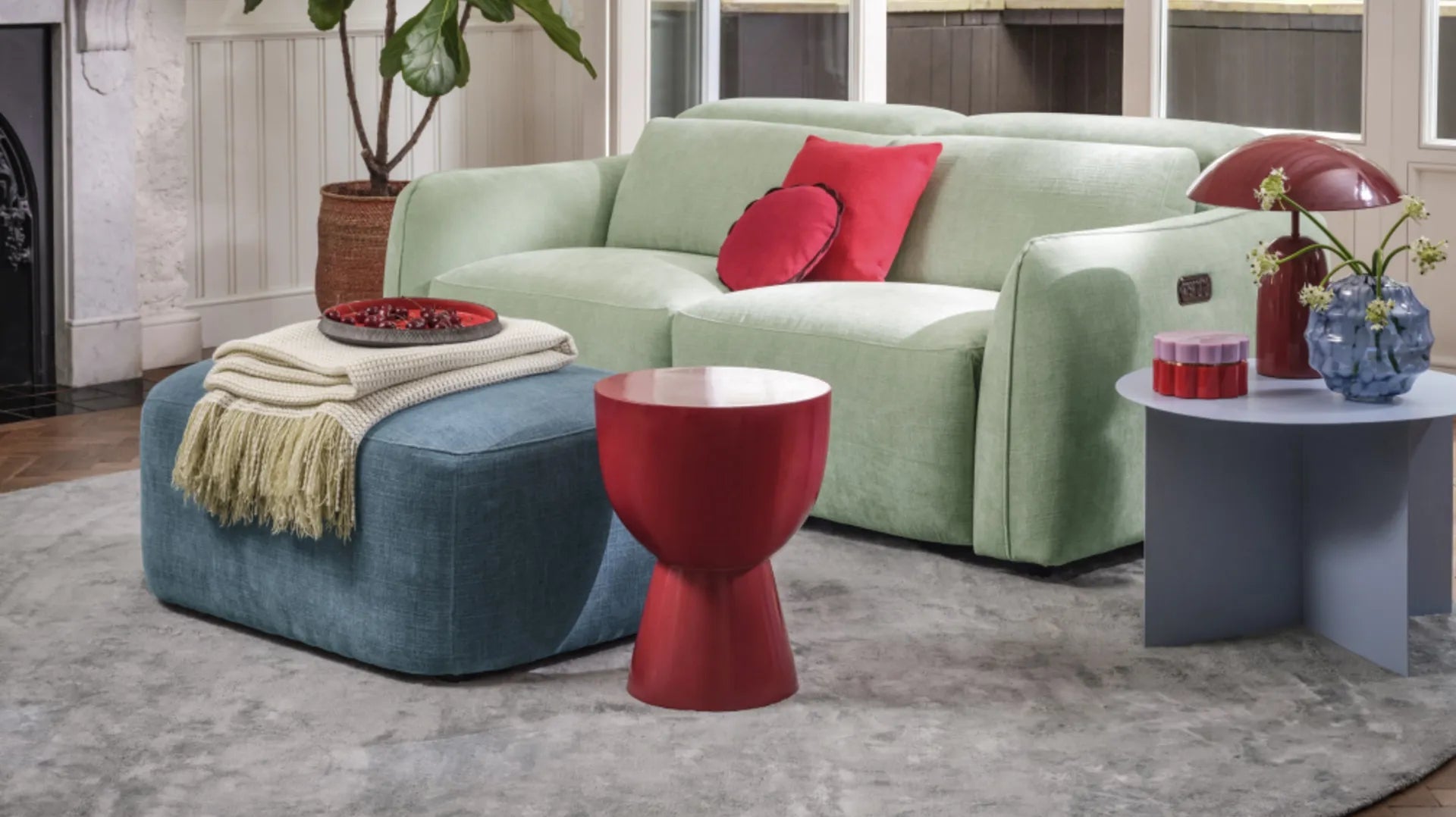 The Best Space-Saving Sofas for Small Apartments in 2025