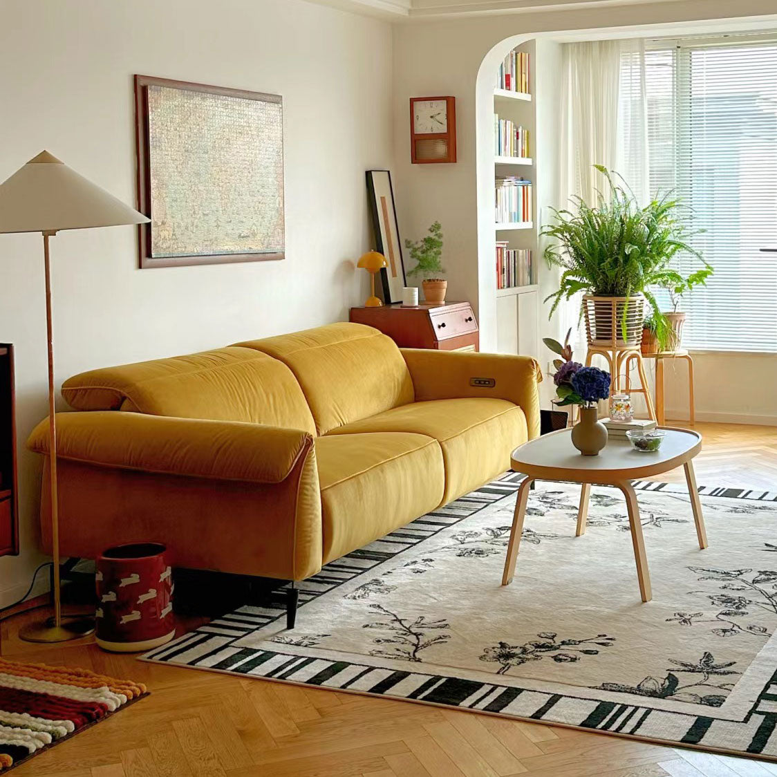 Best Smart Reclining Sofas with Built-in USB Charging (Buyer Guide)